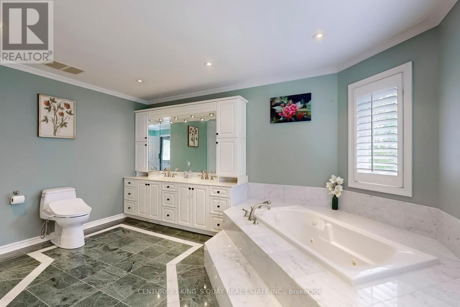 110 CRAWFORD CRESCENT Image 26