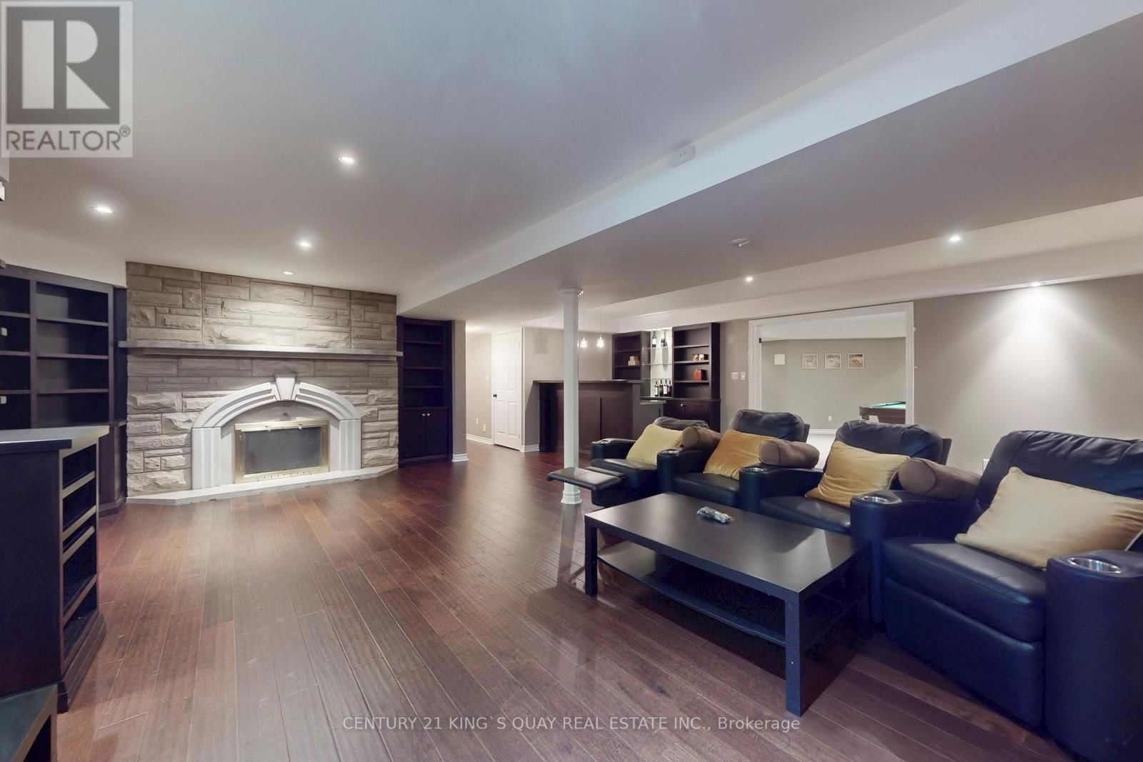 110 CRAWFORD CRESCENT Image 36