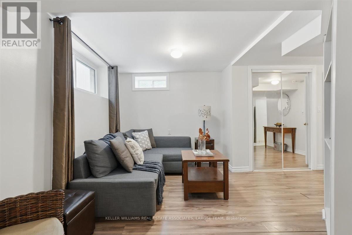 309 FELAN AVENUE Image 38