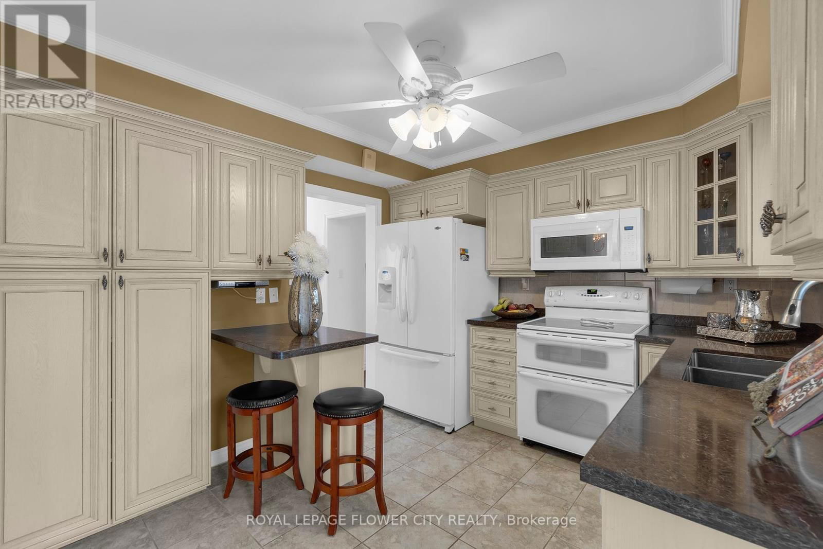 13 BAIRSTOW CRESCENT Image 12