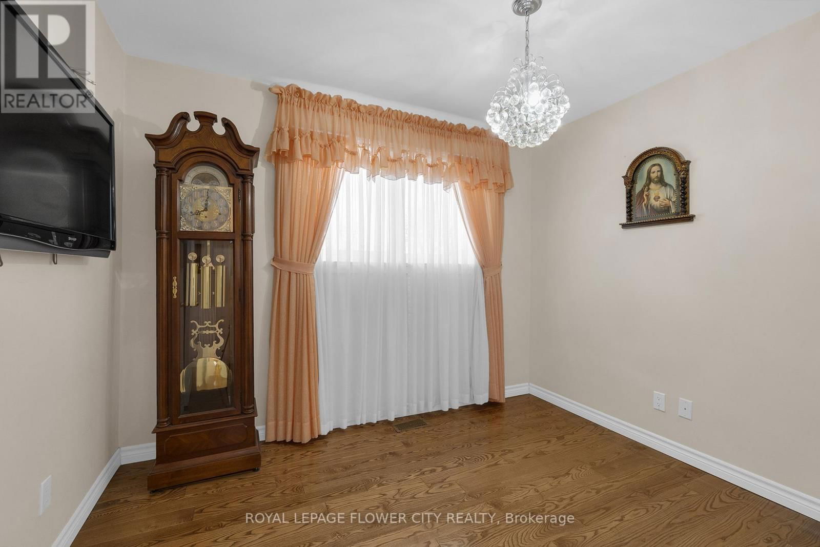 13 BAIRSTOW CRESCENT Image 21