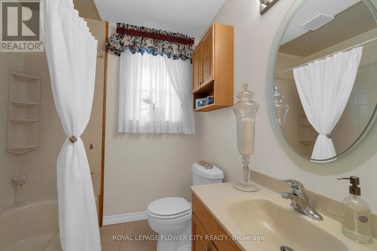 13 BAIRSTOW CRESCENT Image 23