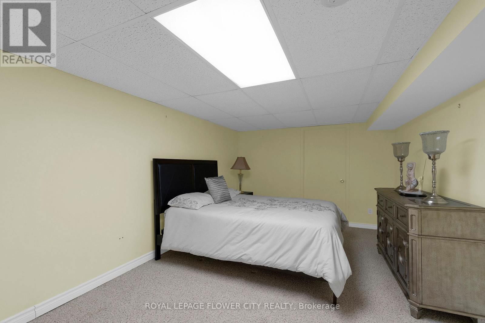 13 BAIRSTOW CRESCENT Image 31