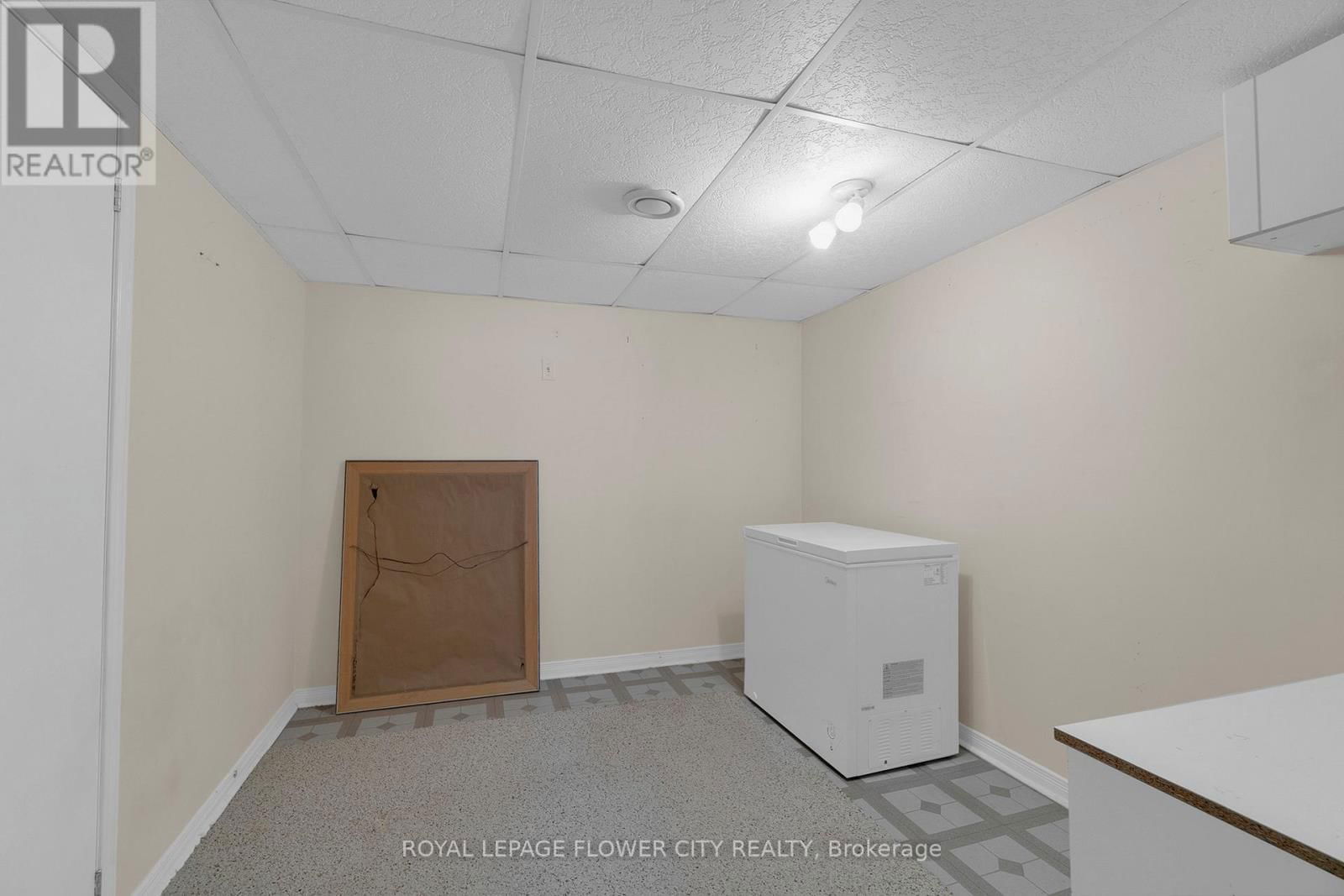 13 BAIRSTOW CRESCENT Image 33