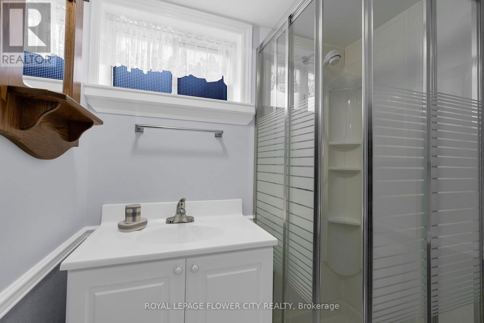 13 BAIRSTOW CRESCENT Image 34