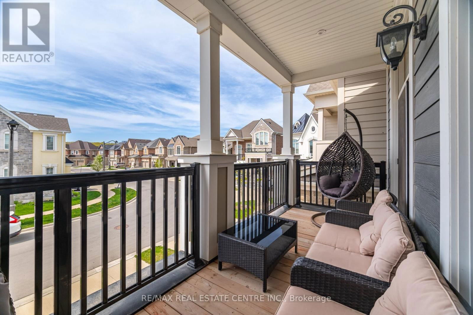 156 CAMELLIA CRESCENT Image 14