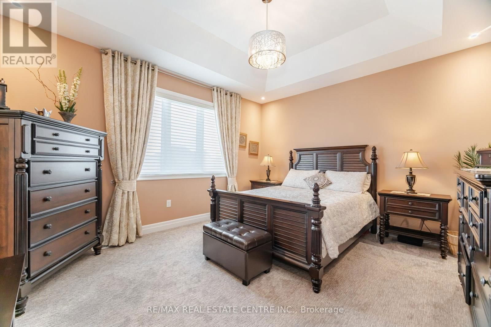 156 CAMELLIA CRESCENT Image 17