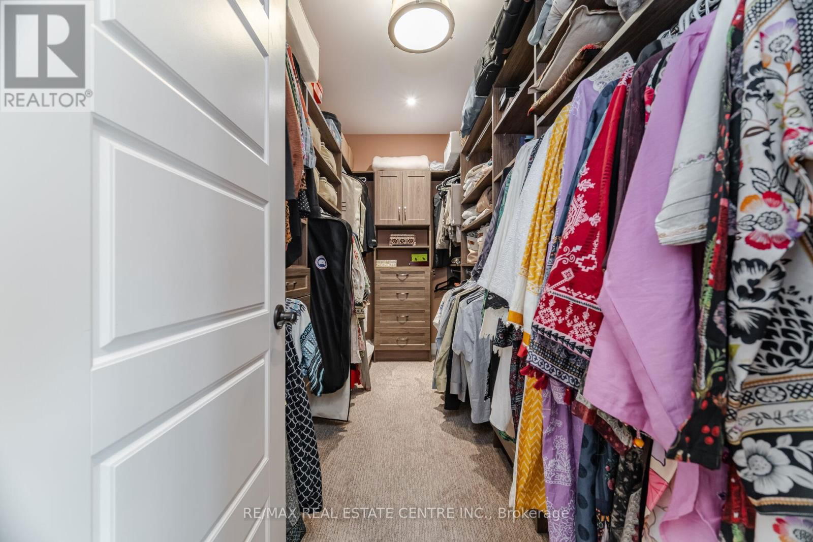 156 CAMELLIA CRESCENT Image 20