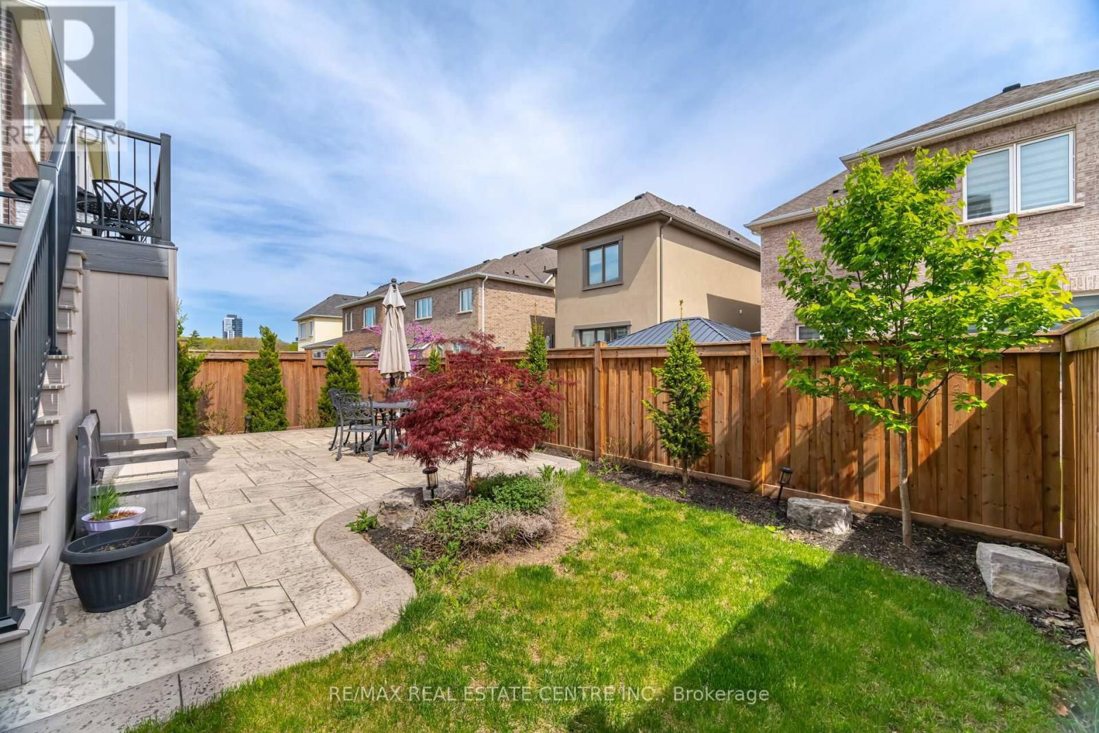 156 CAMELLIA CRESCENT Image 36