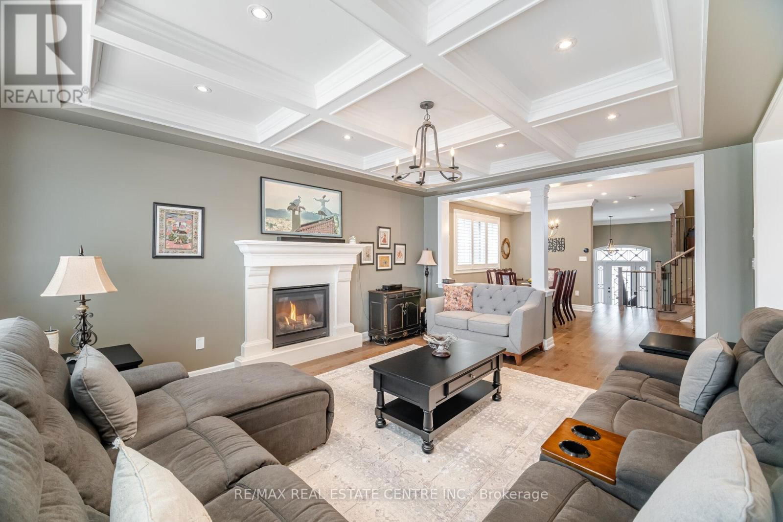 156 CAMELLIA CRESCENT Image 6