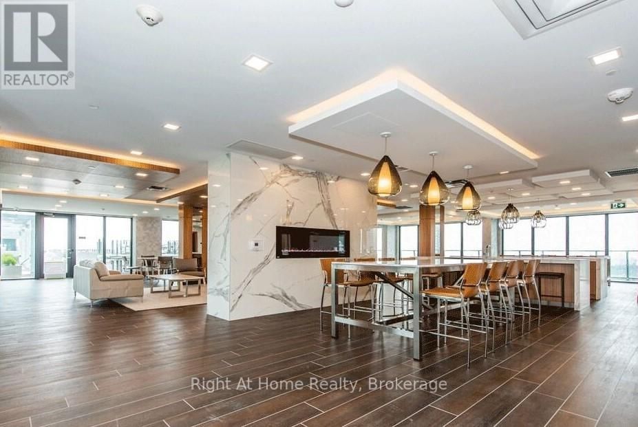 310 - 20 SHORE BREEZE DRIVE Image 10