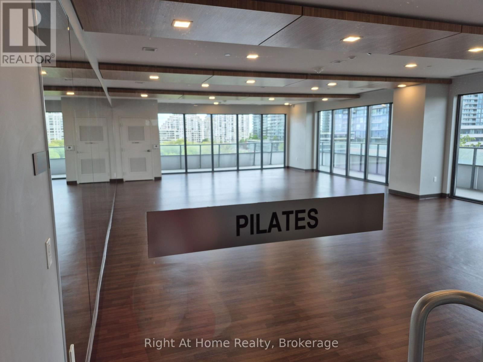 310 - 20 SHORE BREEZE DRIVE Image 20