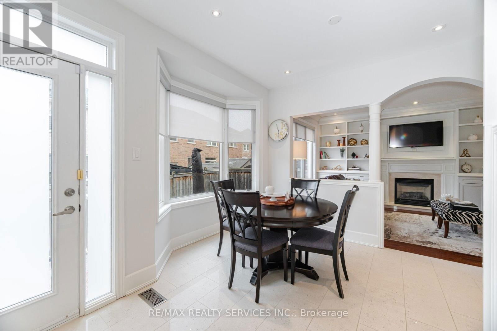57 HAWKRIDGE TRAIL Image 17