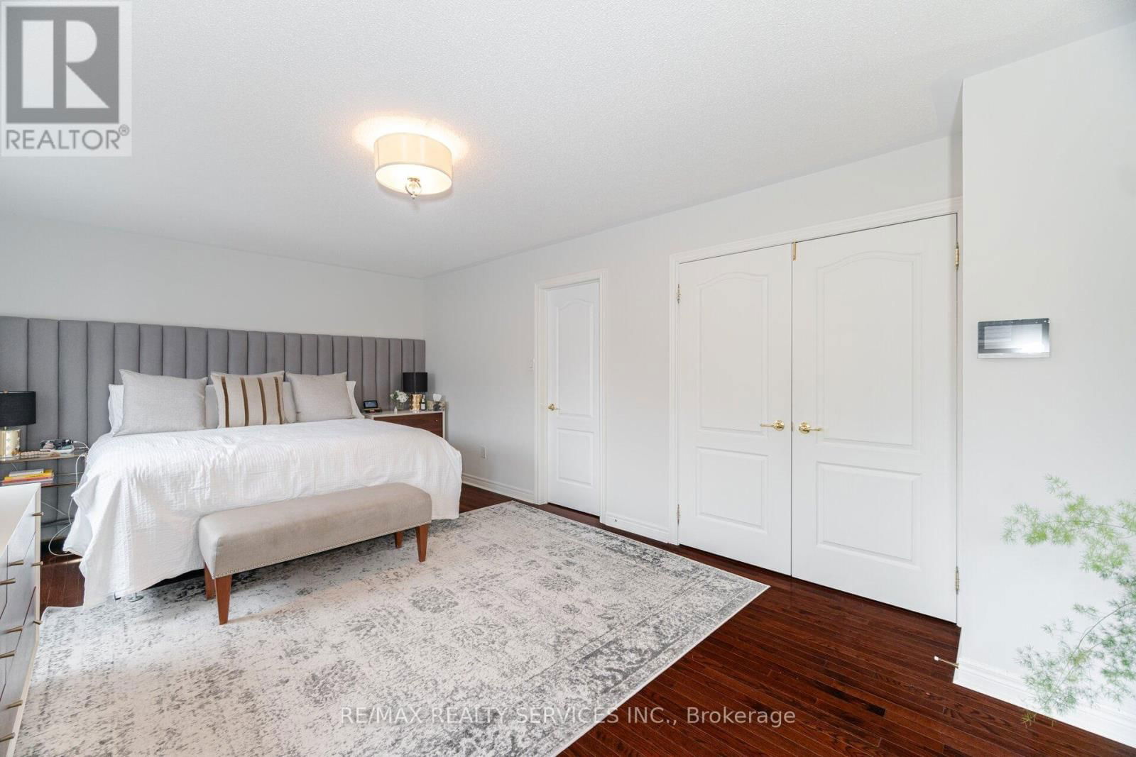 57 HAWKRIDGE TRAIL Image 26