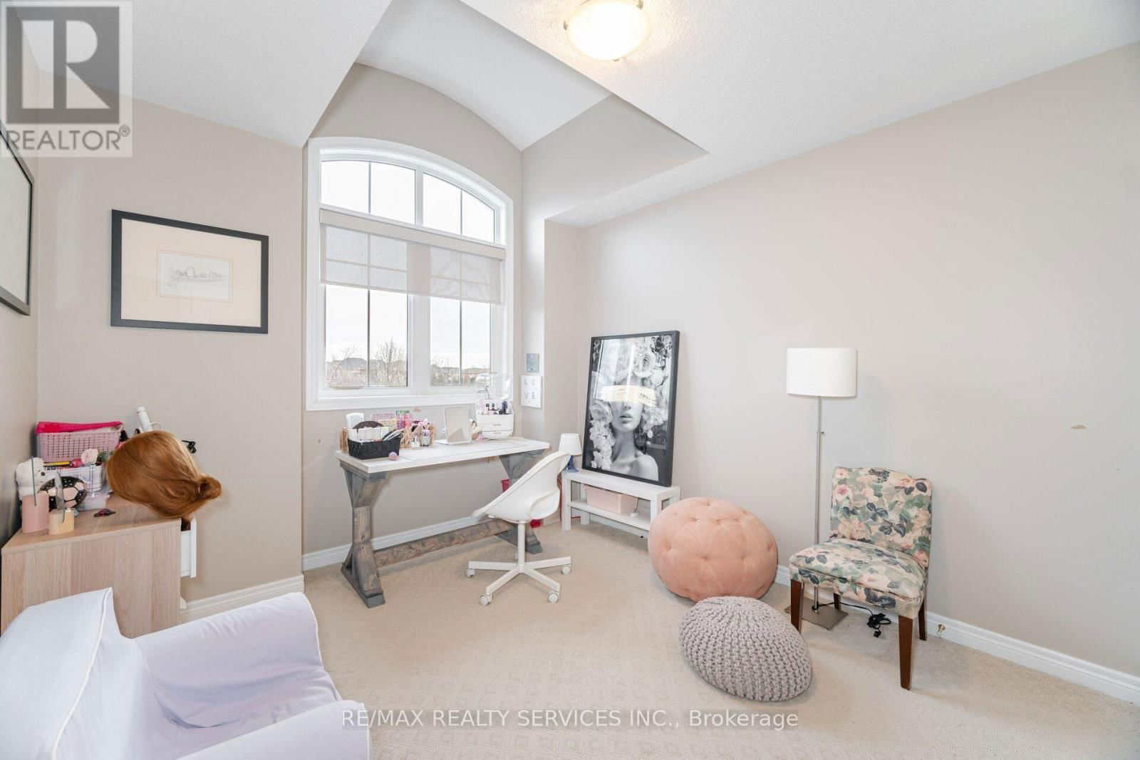 57 HAWKRIDGE TRAIL Image 32