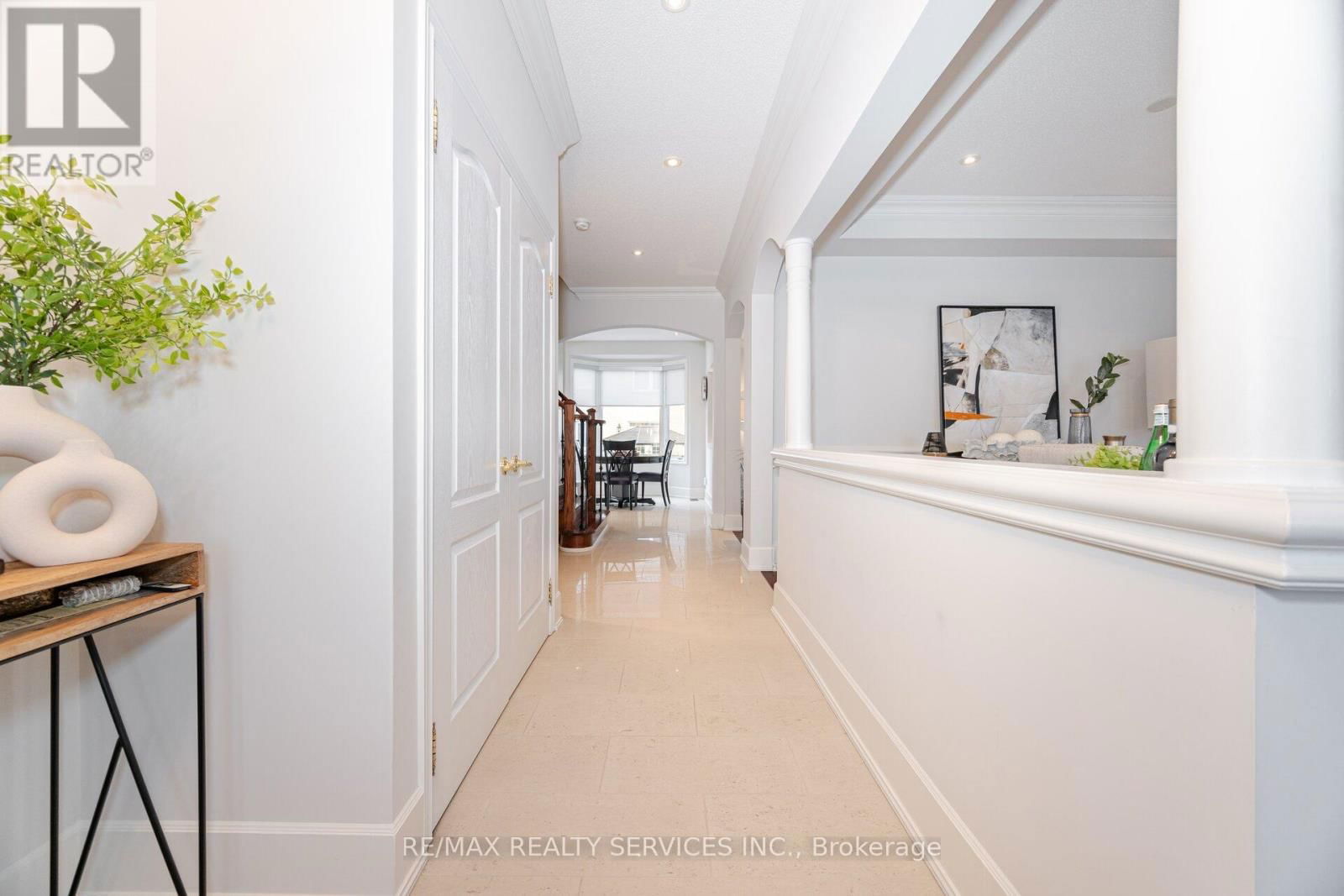 57 HAWKRIDGE TRAIL Image 7