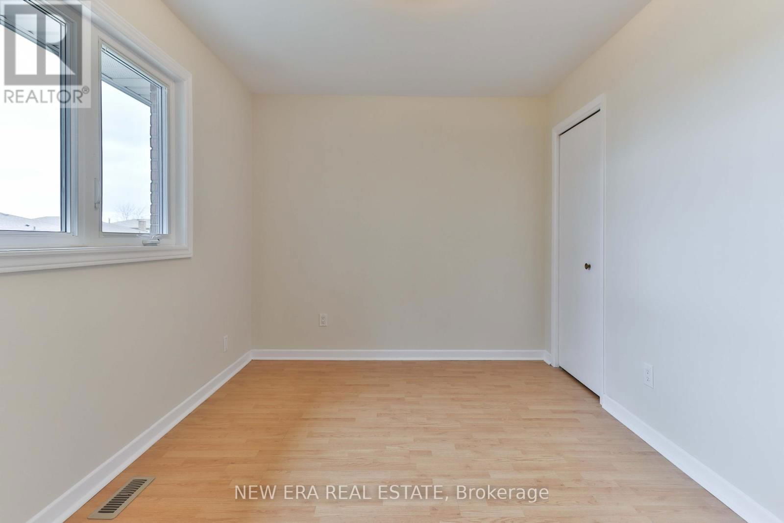 2559 KINGSBERRY CRESCENT Image 21