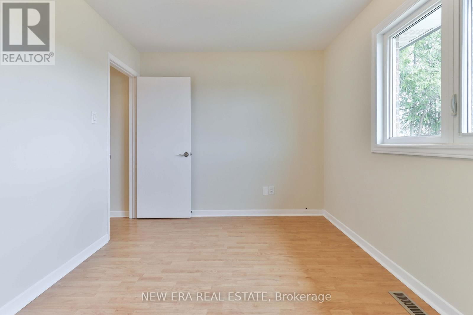 2559 KINGSBERRY CRESCENT Image 22