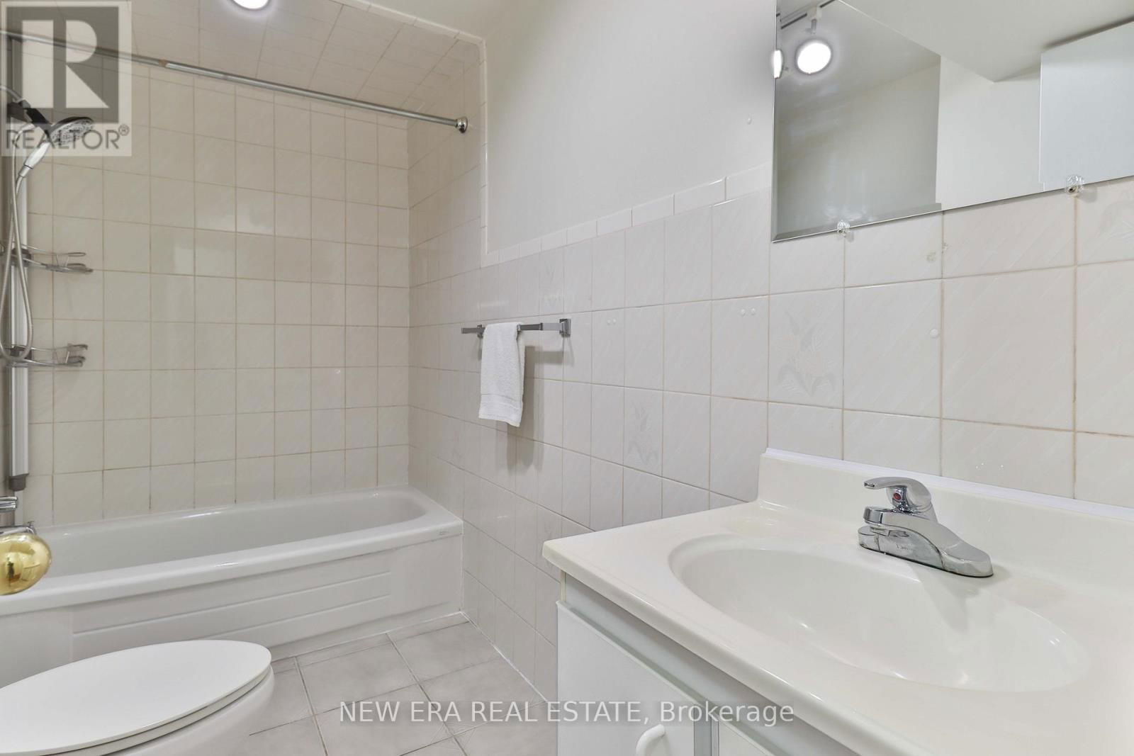 2559 KINGSBERRY CRESCENT Image 34