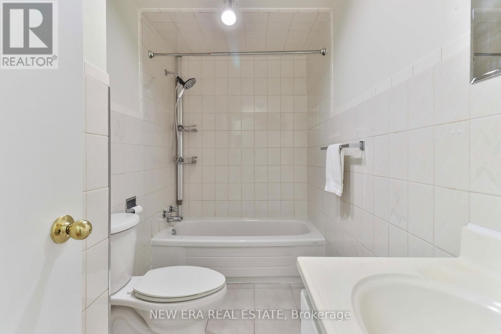 2559 KINGSBERRY CRESCENT Image 35