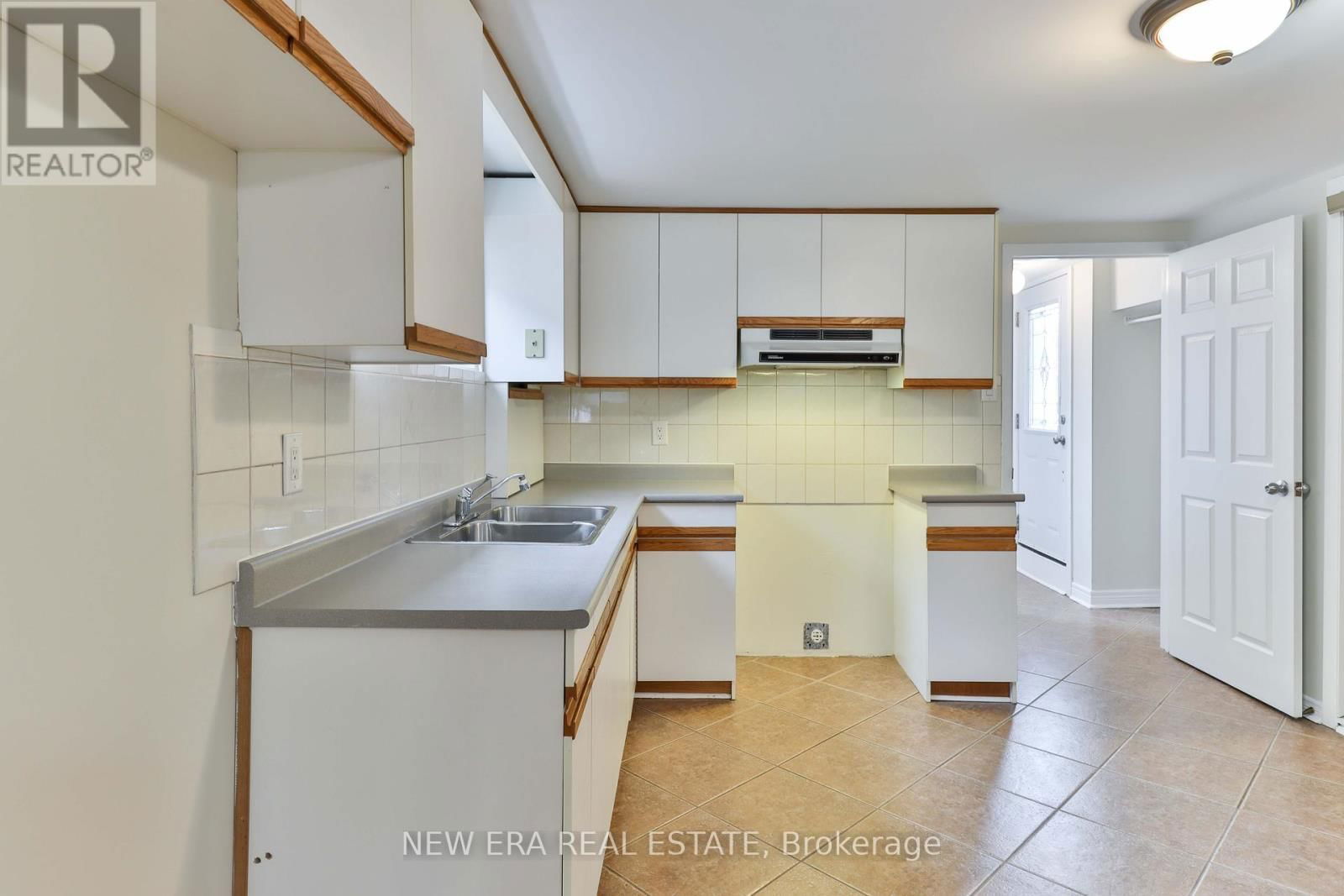2559 KINGSBERRY CRESCENT Image 42