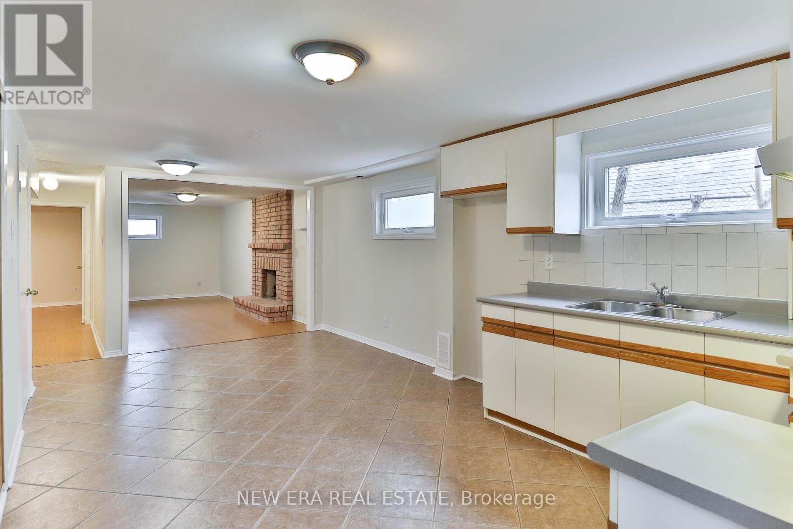 2559 KINGSBERRY CRESCENT Image 43