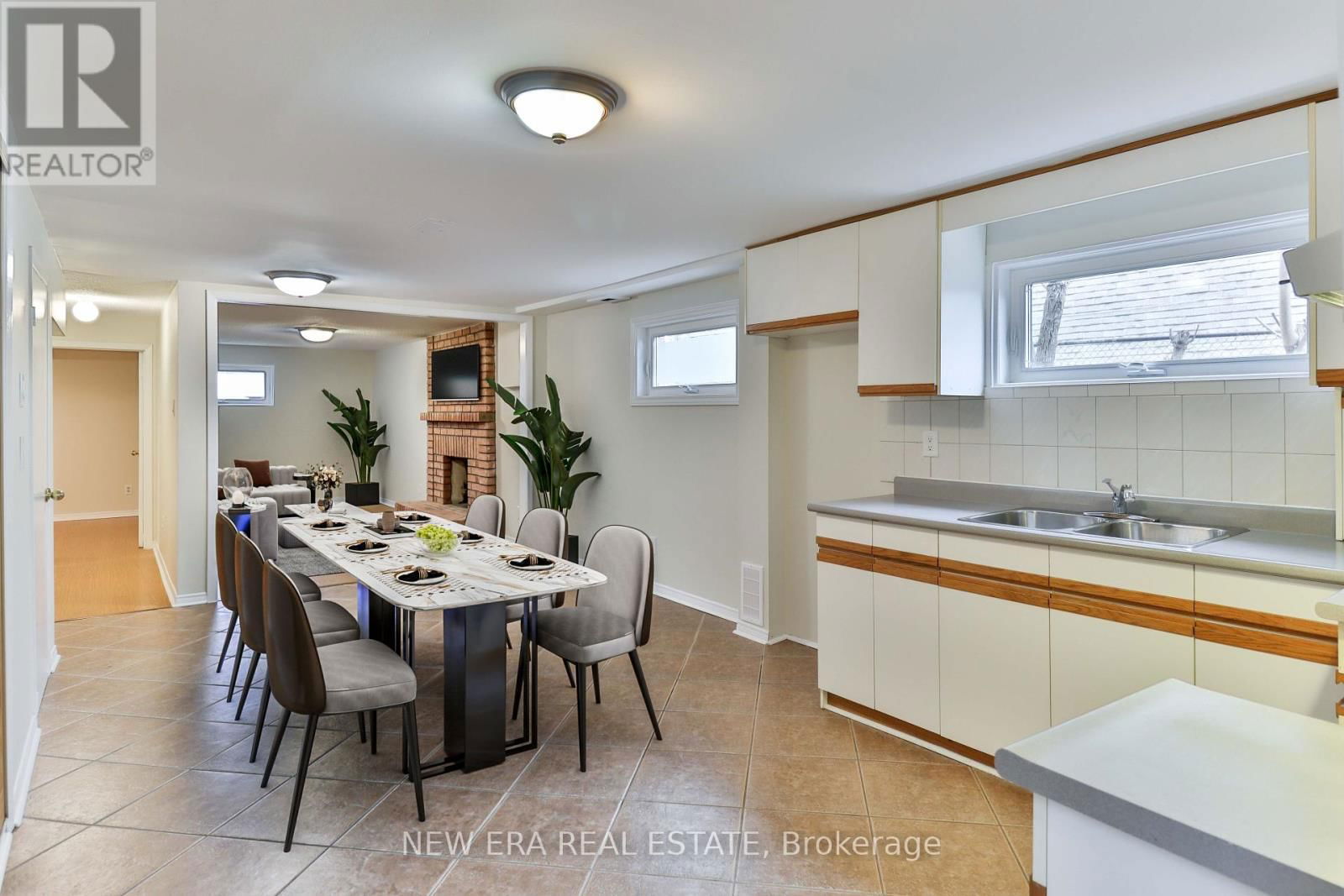 2559 KINGSBERRY CRESCENT Image 44