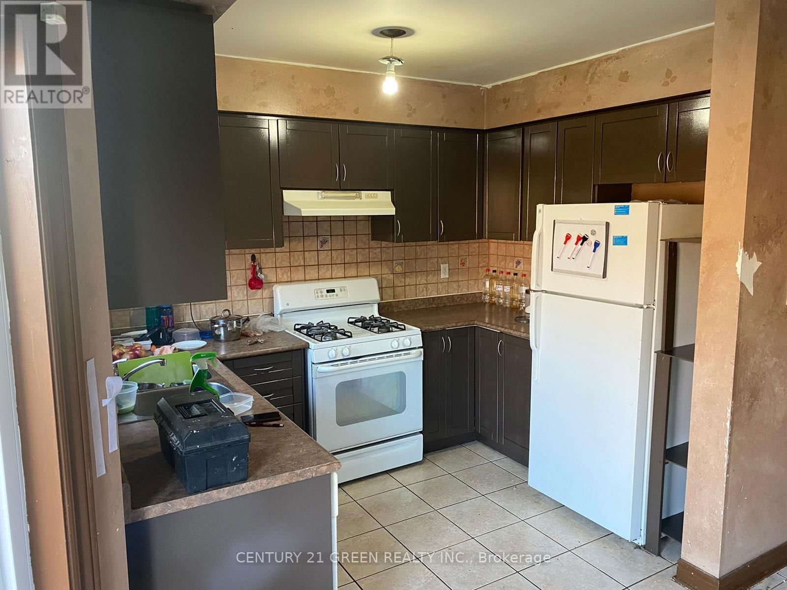 (Upper) - 598 DOLLY BIRD LANE Image 6