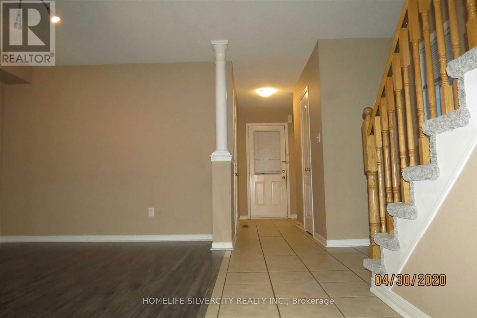 107 CADILLAC CRESCENT Image 4