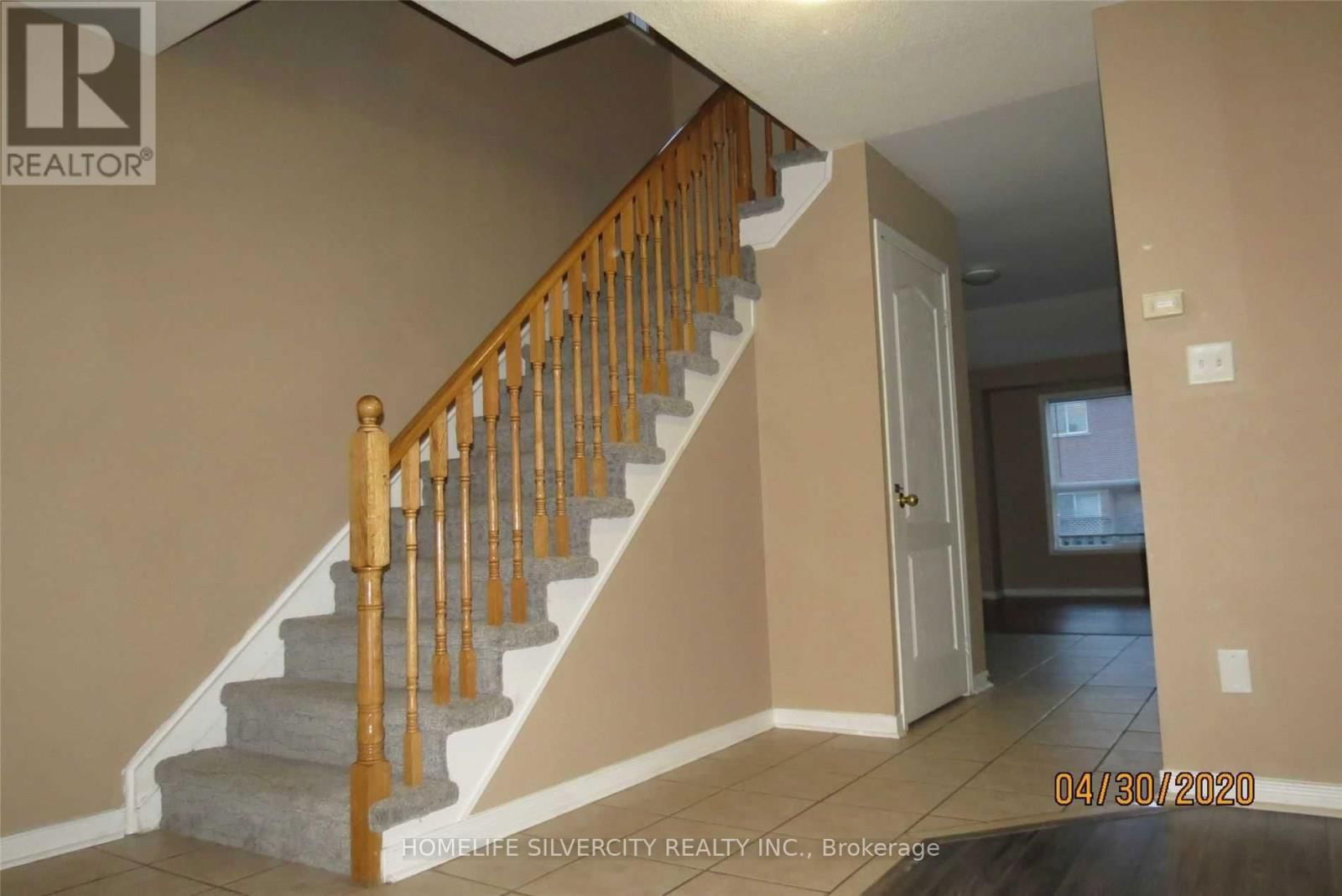 107 CADILLAC CRESCENT Image 7