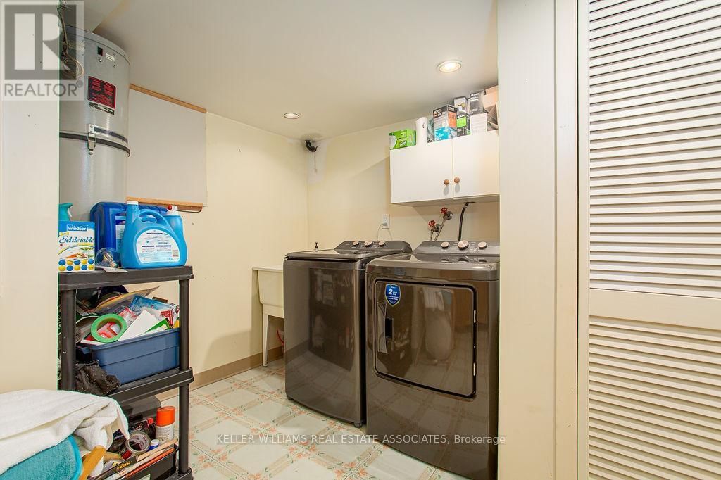 3 - 2216 UPPER MIDDLE ROAD Image 32