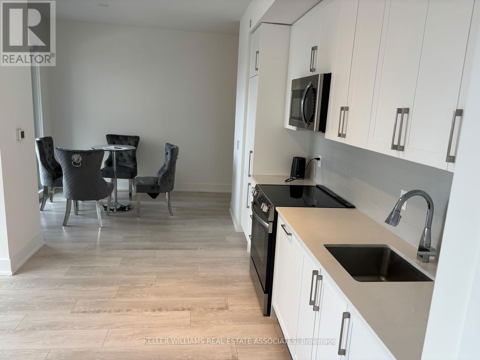 204 - 2450 OLD BRONTE ROAD Image 7