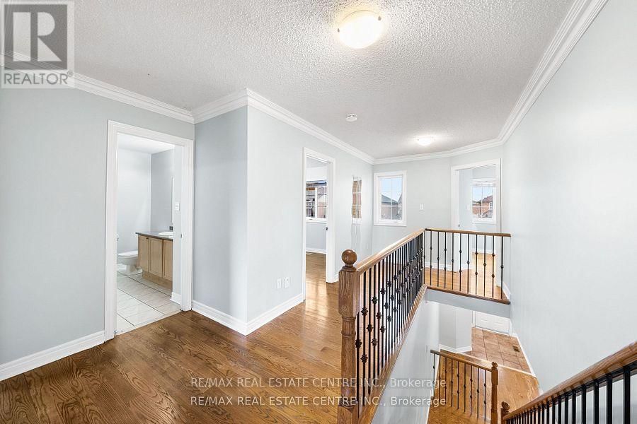 49 HOLLOWGROVE BOULEVARD Image 15