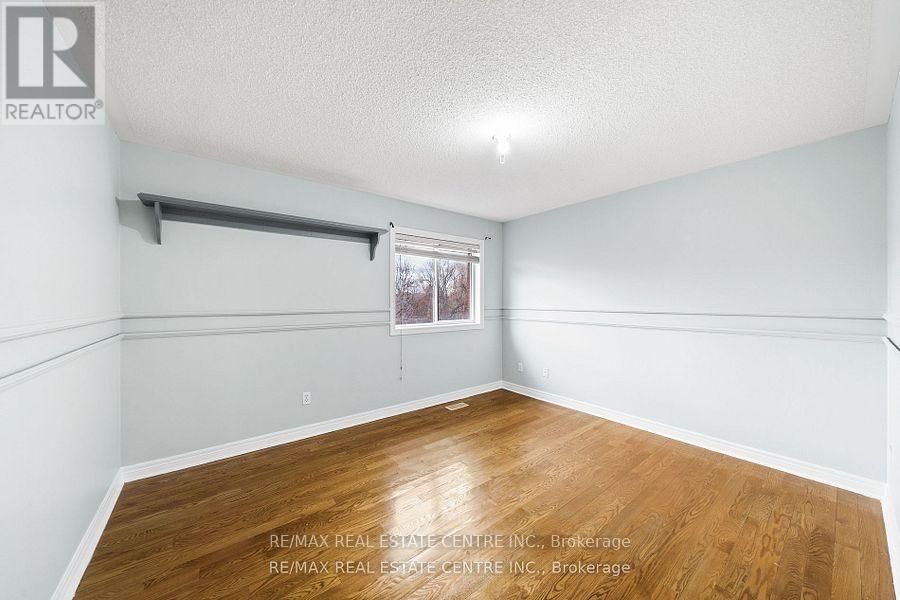 49 HOLLOWGROVE BOULEVARD Image 22