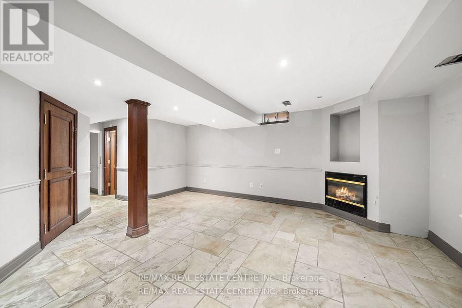 49 HOLLOWGROVE BOULEVARD Image 31