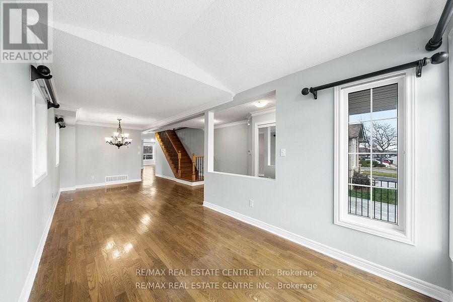 49 HOLLOWGROVE BOULEVARD Image 5