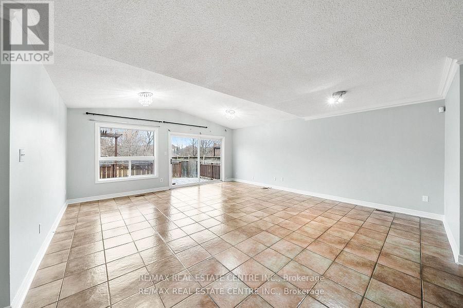 49 HOLLOWGROVE BOULEVARD Image 7