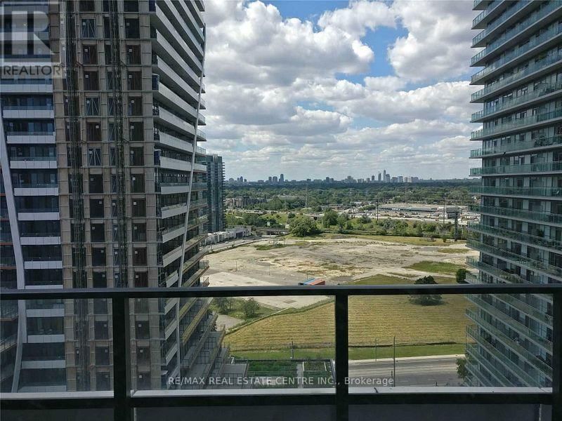 2004 - 20 SHORE BREEZE DRIVE Image 8