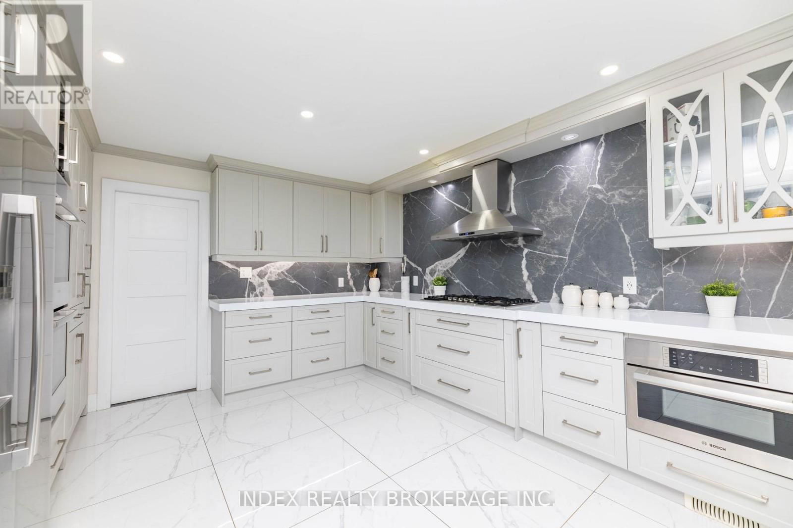 15277 DIXIE ROAD Image 17