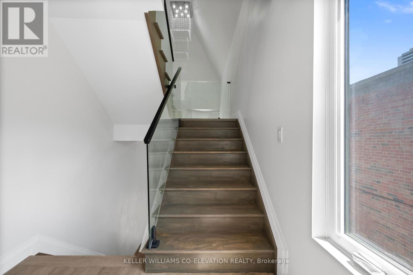 2 - 136 HIGH PARK AVENUE Image 4