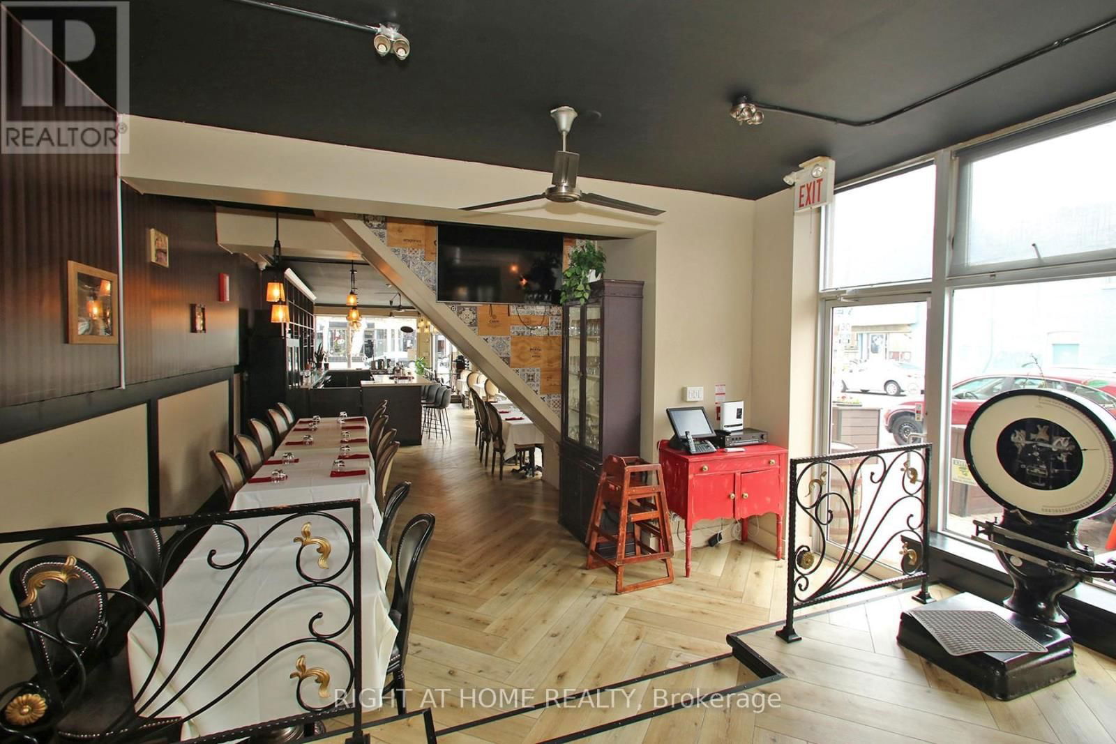1370 ST CLAIR AVENUE WEST Image 11