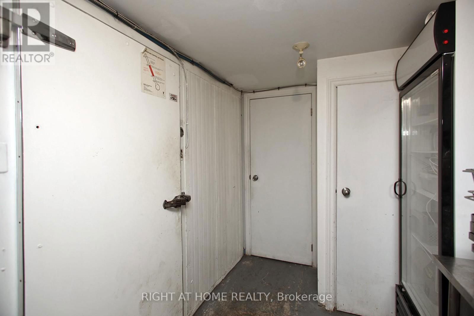 1370 ST CLAIR AVENUE WEST Image 26