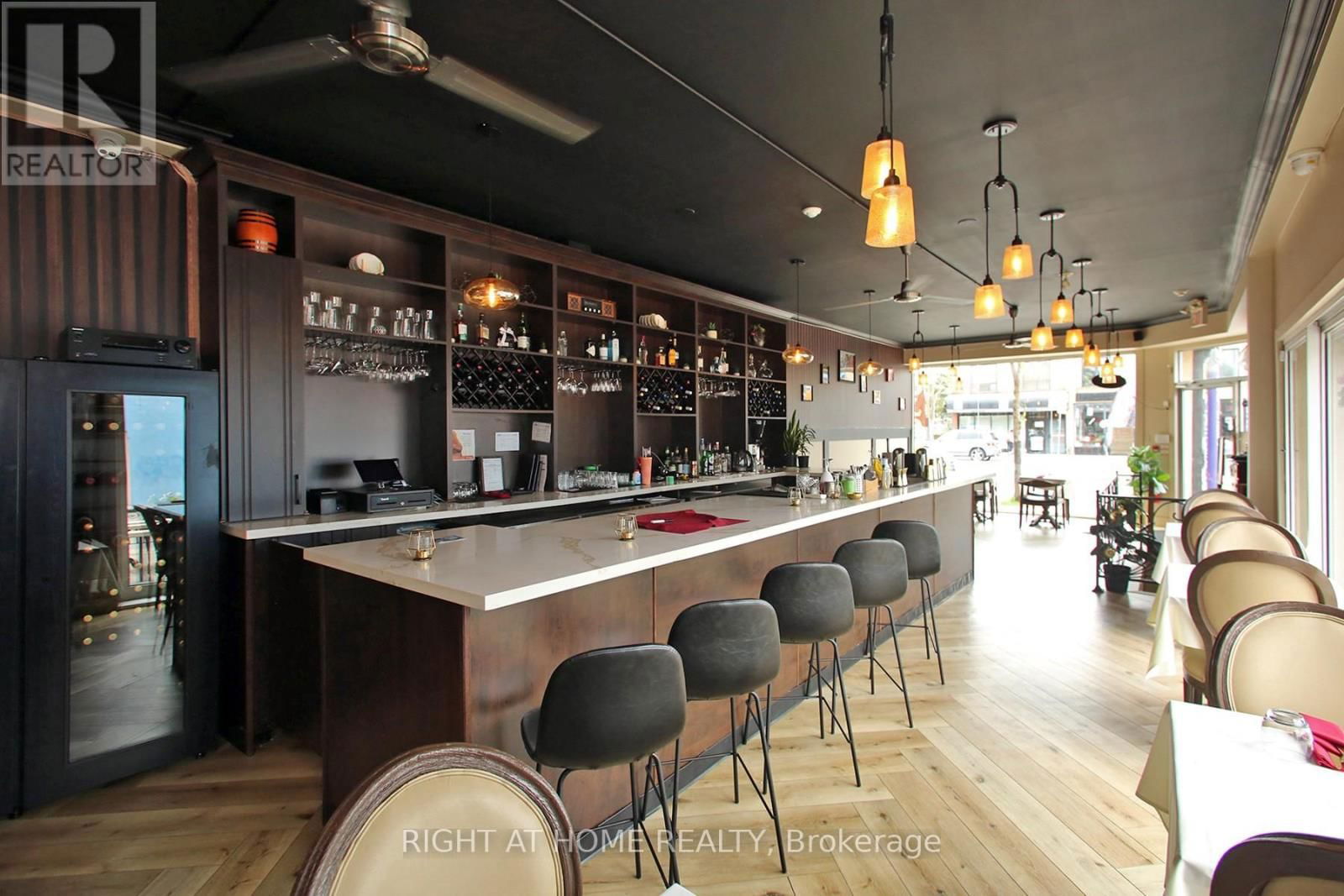 1370 ST CLAIR AVENUE WEST Image 8