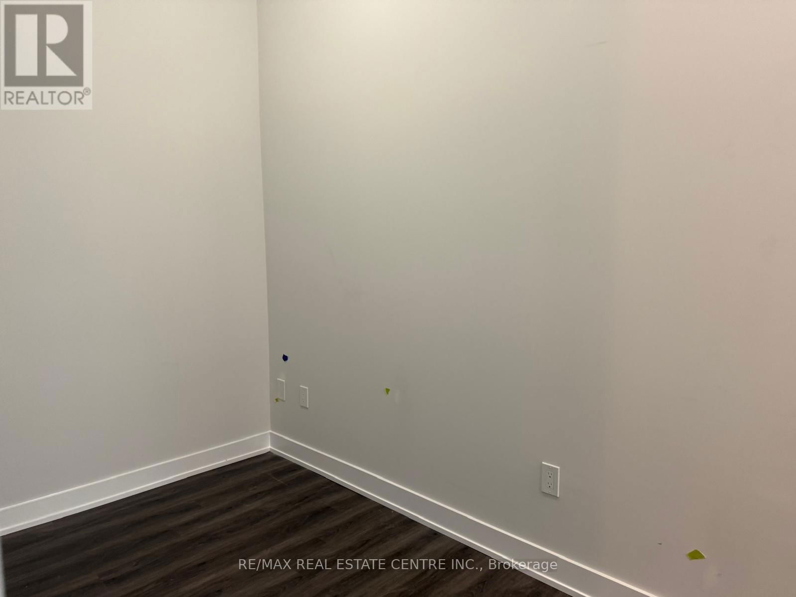 519 - 430 SQUARE ONE DRIVE Image 11