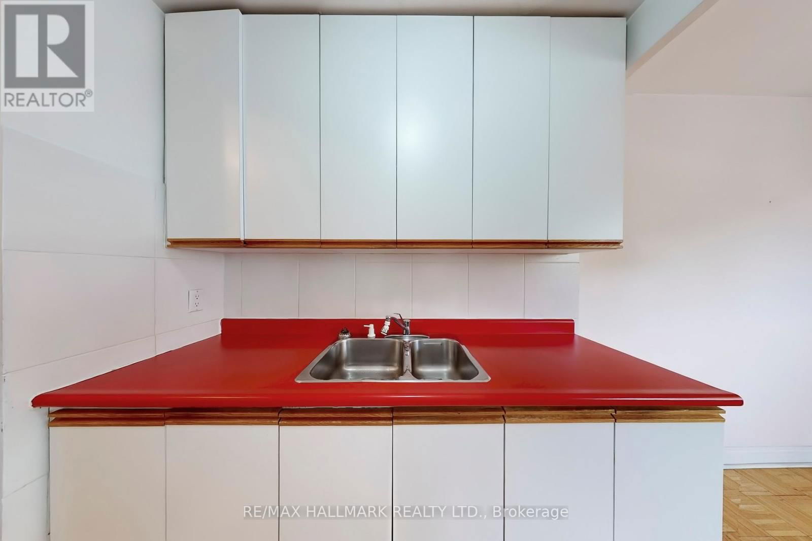 203 - 50 GULLIVER ROAD Image 10