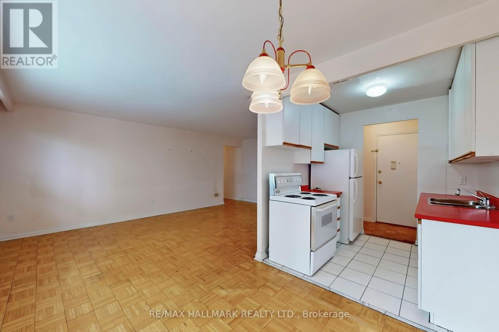 203 - 50 GULLIVER ROAD Image 6