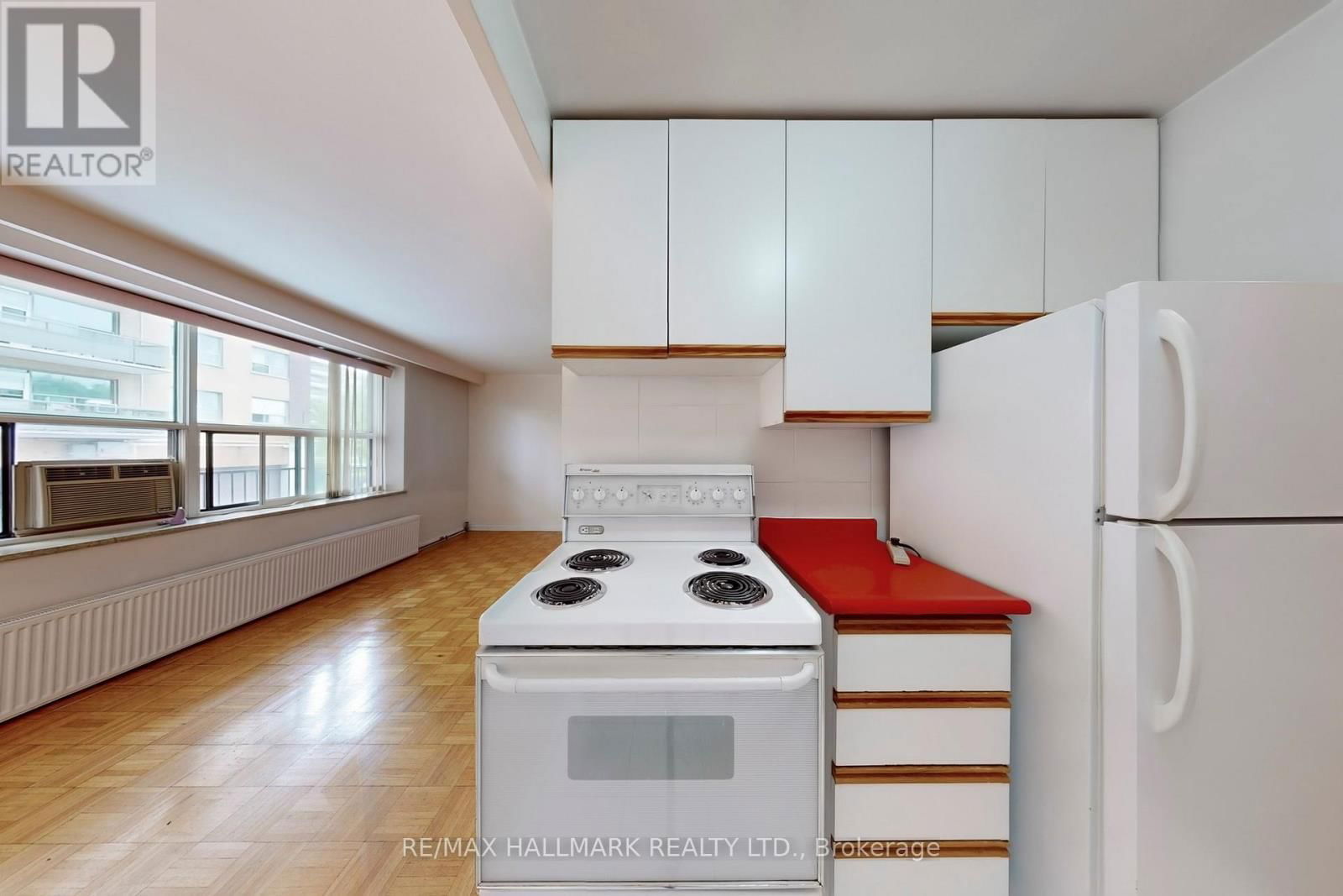 203 - 50 GULLIVER ROAD Image 9