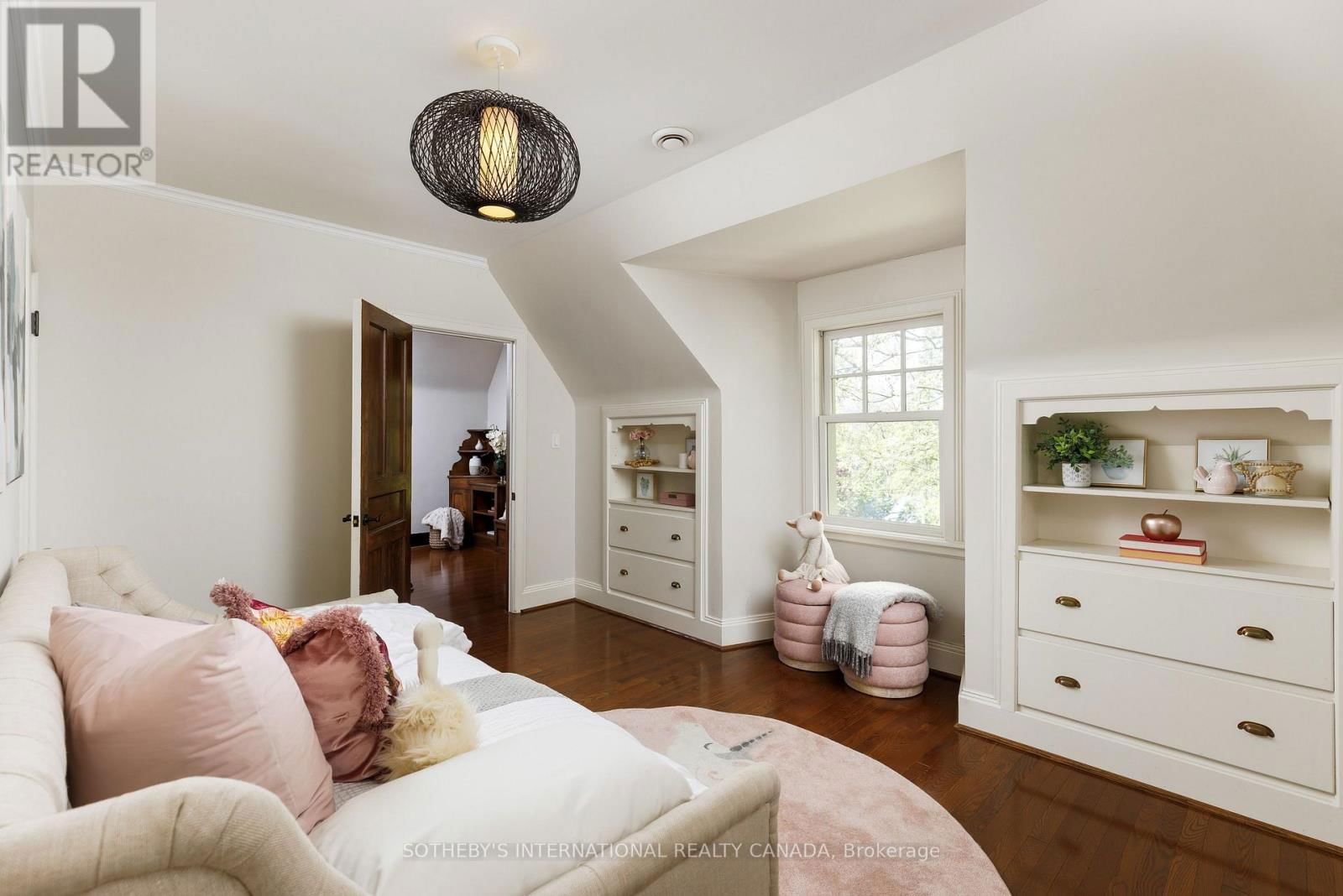 79 BABY POINT CRESCENT Image 33