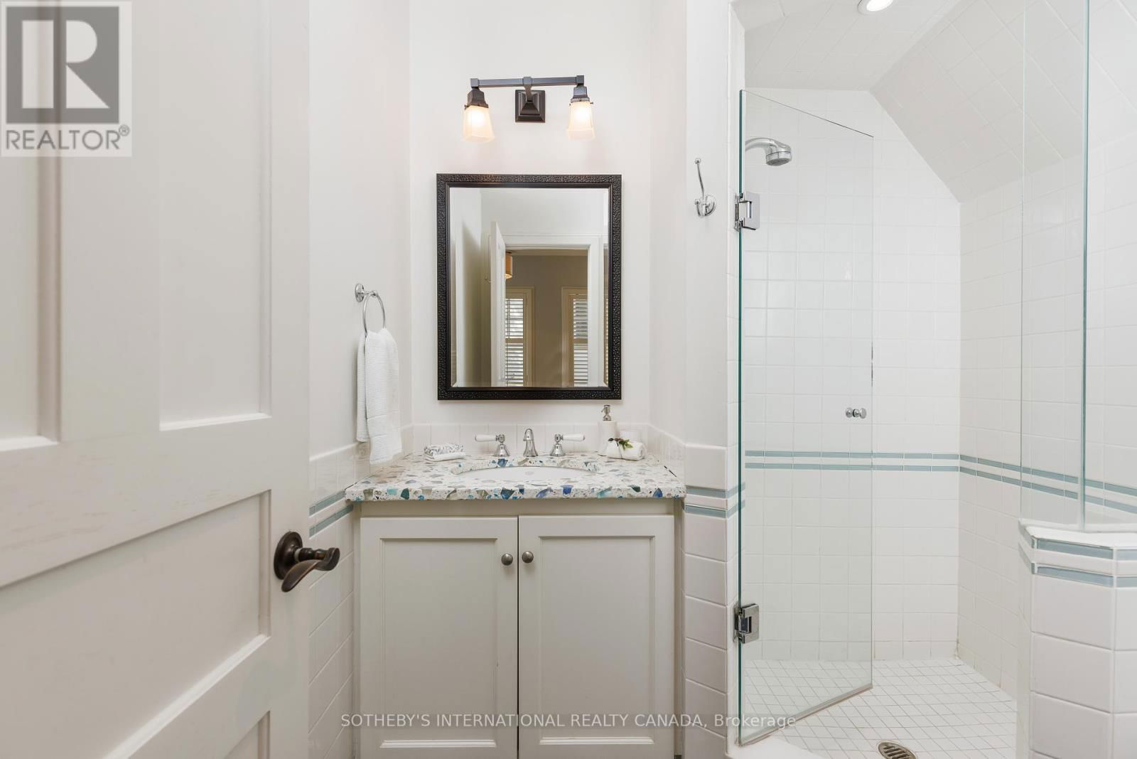 79 BABY POINT CRESCENT Image 36