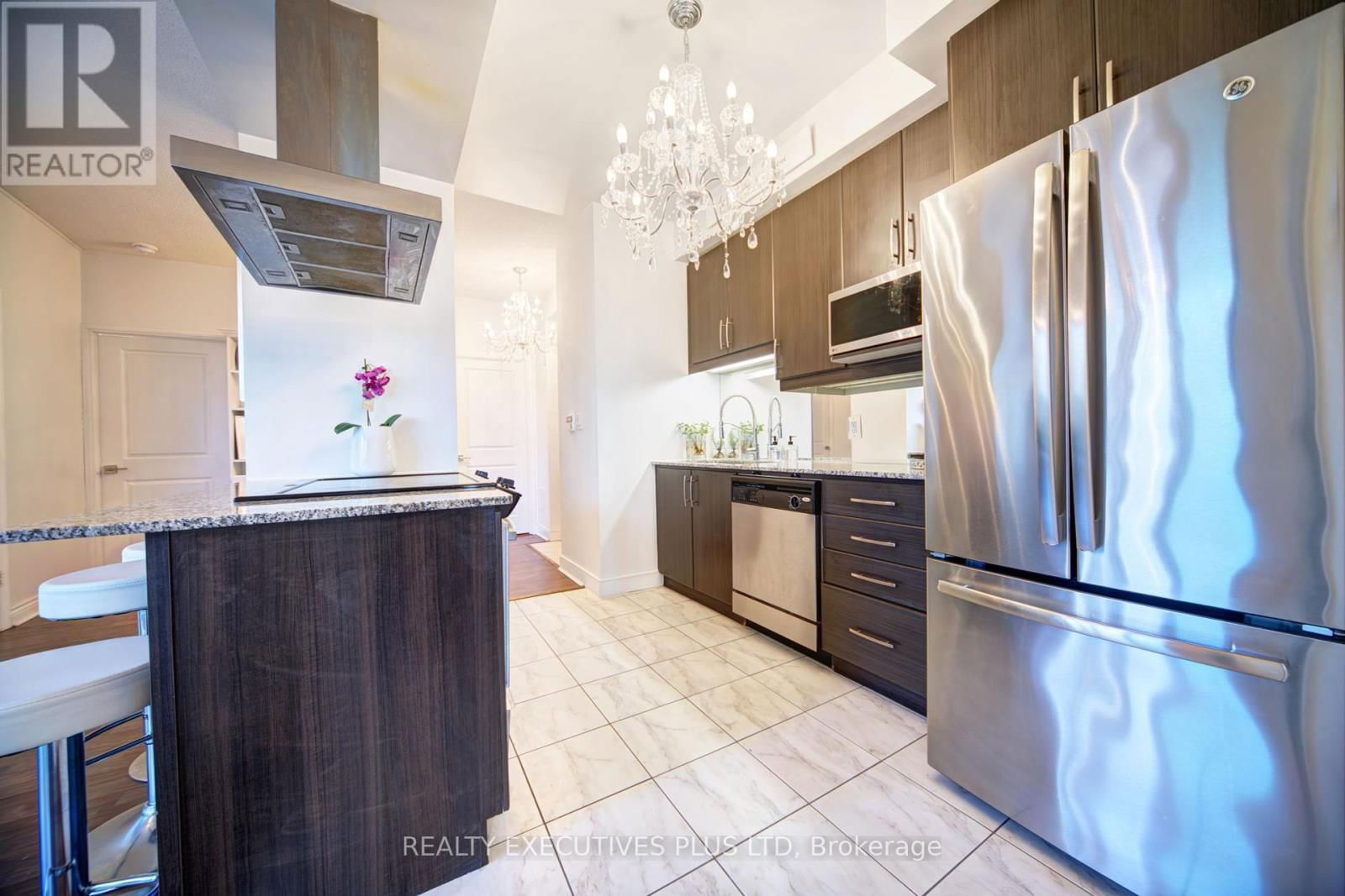 308 - 60 ABSOLUTE AVENUE Image 15